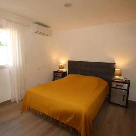 Apartment Aria Marina 2 *